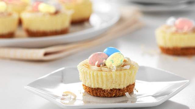 Лесни чийзкейк кексчета за Великден/ PHILADELPHIA Easter Mini Cheesecakes