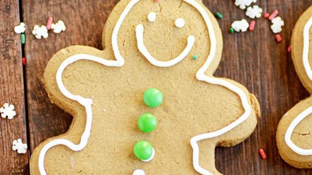 Classic Gingerbread Men Cookies - Something Swanky