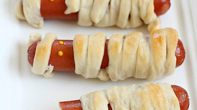 Hot Dog Mummies - Yummy Healthy Easy