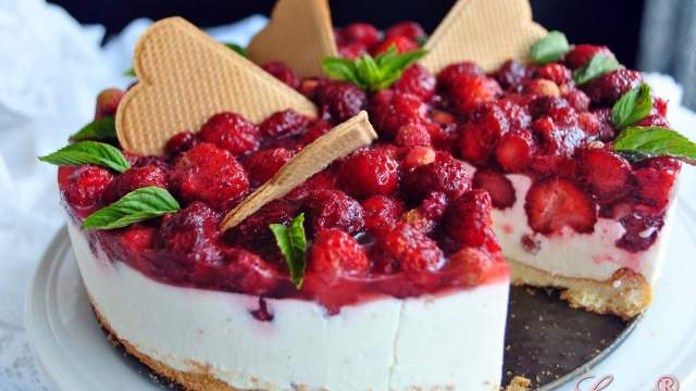 Най-вкусната: Tорта - парфе с ягоди / The Best Strawberry Parfait Cake
